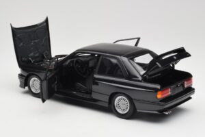 BMW M3 E30 Black Metallic Minichamps 1:18 180020306 Kovina – slika 5 od 8