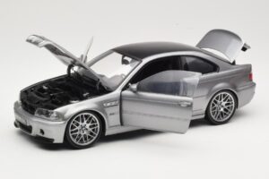 BMW M3 E46 CSL Srebrna Kyosho 1:18 08506S Kovina – slika 2 od 8