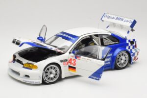 BMW M3 E46 GTR #24 D. Muller / J. Muller / H.-J. Stuck ALMS 2001 Minichamps 1:18 80430139184 Kovina – slika 2 od 8