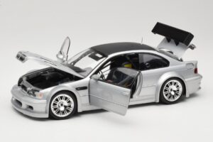BMW M3 E46 GTR Street Srebrna With Carbon Roof Minichamps 1:18 100012102 Kovina – slika 2 od 8