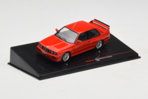 BMW M3 E30 Sport Evolution Rdeč IXO 1:43 CLC583N Kovina – slika 2 od 4