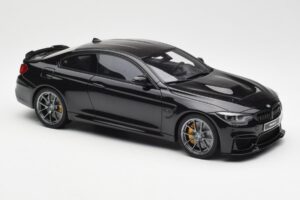 BMW M4 F82 CS Črna GT Spirit 1:18 GT845 Smola – slika 4 od 6