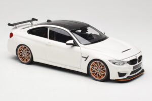 BMW M4 F82 GTS Alpine White Minichamps 1:18 110025221 Kovina – slika 6 od 8