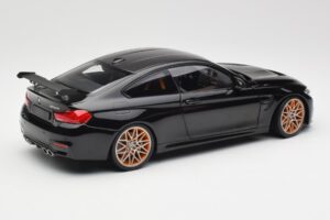 BMW M4 F82 GTS Sapphire Black Metallic Minichamps 1:18 110025220 Kovina – slika 3 od 8