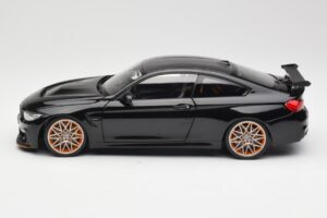 BMW M4 F82 GTS Sapphire Black Metallic Minichamps 1:18 110025220 Kovina – slika 4 od 8