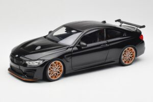 BMW M4 F82 GTS Sapphire Black Metallic Minichamps 1:18 110025220 Kovina
