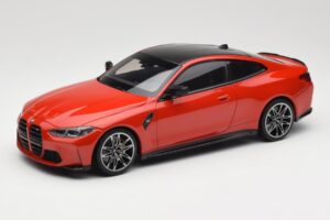 BMW M4 F82 Imola Red Metallic Minichamps 1:18 155020121 Kovina