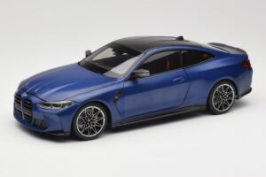 BMW M4 G82 Moder Metallic Minichamps 1:18 113020123 Kovina