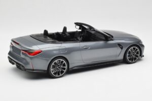 BMW M4 G82 Kabriolet Grey Metallic Minichamps 1:18 155021034 Kovina – slika 2 od 6