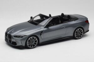 BMW M4 G82 Kabriolet Grey Metallic Minichamps 1:18 155021034 Kovina