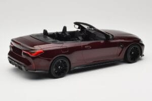 BMW M4 G83 Kabriolet Rdeč Metalik Minichamps 1:18 155021032 Kovina – slika 2 od 6