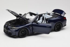 BMW M4 G82 Kabriolet Modra Metallic Minichamps 1:18 110021031 Kovina – slika 2 od 8