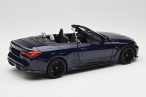 BMW M4 G82 Kabriolet Modra Metallic Minichamps 1:18 110021031 Kovina – slika 3 od 8