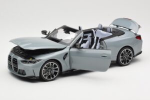 BMW M4 G83 Kabriolet Grey Metallic Minichamps 1:18 110021032 Kovina – slika 2 od 8