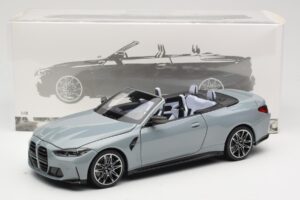 BMW M4 G83 Kabriolet Grey Metallic Minichamps 1:18 110021032 Kovina – slika 8 od 8