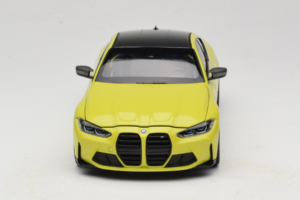 BMW M4 G82 Rumen Dealerska Izdaja Minichamps 1:18 80435A51949-R1 Kovina – slika 4 od 10