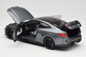 BMW M4 G82 Siv Metallic Minichamps 1:18 113020124 Kovina – slika 7 od 8