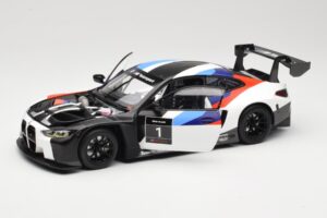 BMW M4 G82 GT3 Presentation 2021 Minichamps 1:18 80435A5D002 Kovina – slika 2 od 8