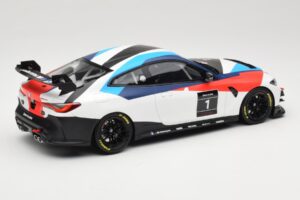 BMW M4 G82 GT4 #1 Presentation 2022 Otto 1:18 OT1228 Smola – slika 2 od 6