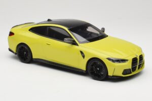 BMW M4 G82 Rumena Minichamps 1:18 155020120 Kovina – slika 4 od 6