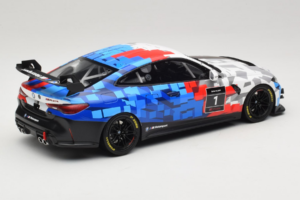 BMW M4 GT4 #1 Presentation 2024 Otto 1:18 OT1125 Smola – slika 2 od 6