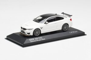 BMW M4 GTS F82 Bel Z Sivimi Platišči Minichamps 1:43 410025221 Kovina – slika 2 od 4