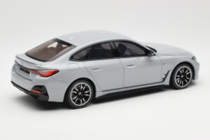 BMW M440i G26 Gran Coupe Brooklyn Siva Metalik Otto 1:18 OT454 Smola – slika 2 od 6