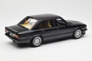 BMW M5 E28 Diamond Črn Otto 1:18 OT184 Smola – slika 2 od 6