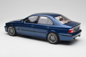 BMW M5 E39 Avus Moder Otto 1:12 G073 Smola – slika 5 od 6