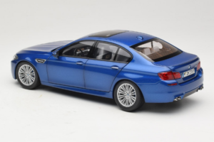 BMW M5 F10 Monte Carlo Blue Paragon 1:18 80432186352 Kovina – slika 7 od 8