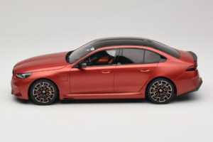 BMW M5 G90 Beach Orange GT Spirit 1:18 GT966 Smola – slika 3 od 6