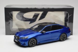 BMW M5 G90 Marina Bay Blue Metallic GT Spirit 1:18 GT507 Smola – slika 6 od 6