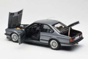 BMW M635 CSi E24 Shadow Line Delphin Metallic AUTOart 1:18 70529 Kovina – slika 5 od 8