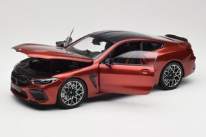 BMW M8 F91 Convertible Storm Bay Metallic Minichamps 1:18 110029020 Kovina – slika 2 od 8