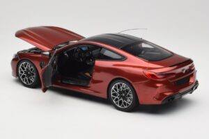 BMW M8 F91 Convertible Storm Bay Metallic Minichamps 1:18 110029020 Kovina – slika 5 od 8