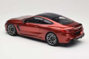 BMW M8 F91 Convertible Storm Bay Metallic Minichamps 1:18 110029020 Kovina – slika 7 od 8