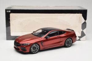 BMW M8 F91 Convertible Storm Bay Metallic Minichamps 1:18 110029020 Kovina – slika 8 od 8