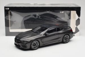 BMW M8 F92 Grey Metallic Minichamps 1:18 110029022 Kovina – slika 8 od 8