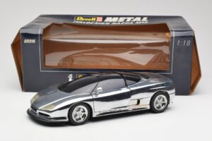BMW Nazca M12 Chrome Silver Revell 1:18 08916 Kovina – slika 8 od 8