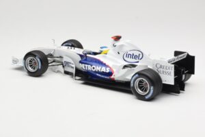 BMW Sauber F1.06 #16 N. Heidfeld Launch Version 2006 Minichamps 1:18 80430413183 Kovina – slika 5 od 6