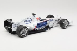 BMW Sauber F1.07 #10 R. Kubica Launch Version 2007 Minichamps 1:18 80430426995 Kovina – slika 2 od 7