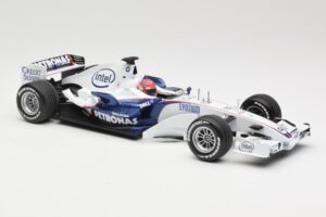 BMW Sauber F1.07 #10 R. Kubica Launch Version 2007 Minichamps 1:18 80430426995 Kovina – slika 4 od 7
