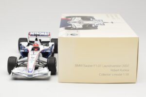 BMW Sauber F1.07 #10 R. Kubica Launch Version 2007 Minichamps 1:18 80430426995 Kovina – slika 6 od 7