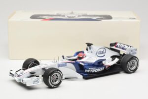 BMW Sauber F1.07 #10 R. Kubica Launch Version 2007 Minichamps 1:18 80430426995 Kovina – slika 7 od 7