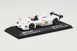 BMW V12 LMR #42 T. Kristensen / J.J. Lehto / J. Muller 24 Hours of Le Mans 1999 Minichamps 1:43 80429418137 Kovina – slika 2 od 5
