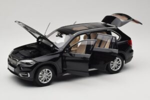 BMW X5 E70 Sapphire Black Paragon 1:18 PA-97071 Kovina – slika 2 od 8