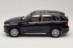 BMW X5 E70 Sapphire Black Paragon 1:18 PA-97071 Kovina – slika 4 od 8