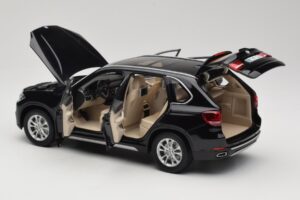 BMW X5 E70 Sapphire Black Paragon 1:18 PA-97071 Kovina – slika 5 od 8