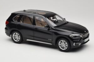 BMW X5 E70 Sapphire Black Paragon 1:18 PA-97071 Kovina – slika 6 od 8