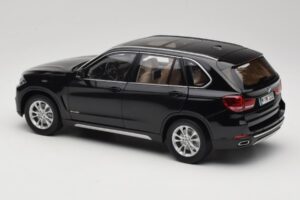 BMW X5 E70 Sapphire Black Paragon 1:18 PA-97071 Kovina – slika 7 od 8